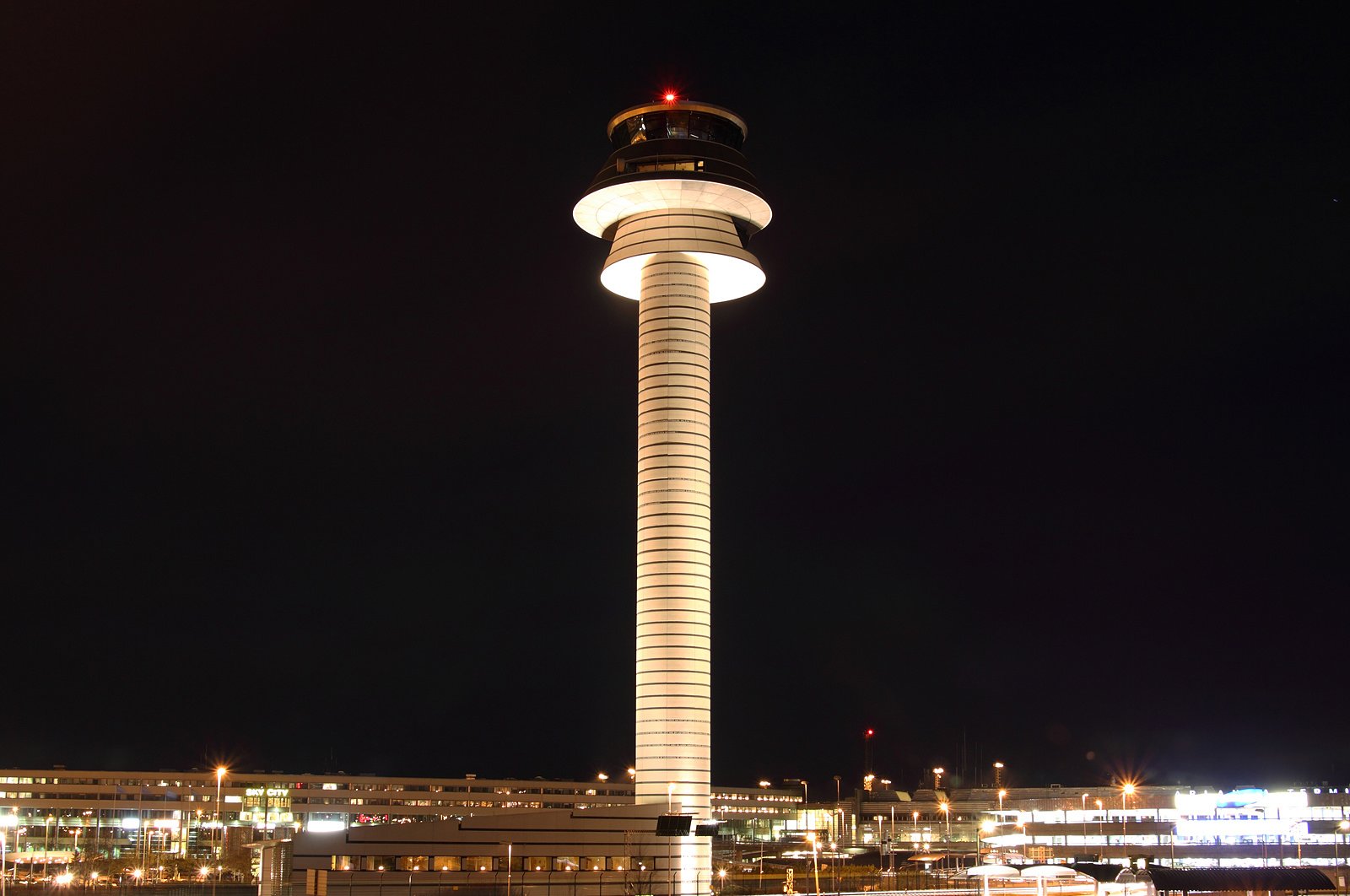 Stockholm Arlanda airport control tower at night